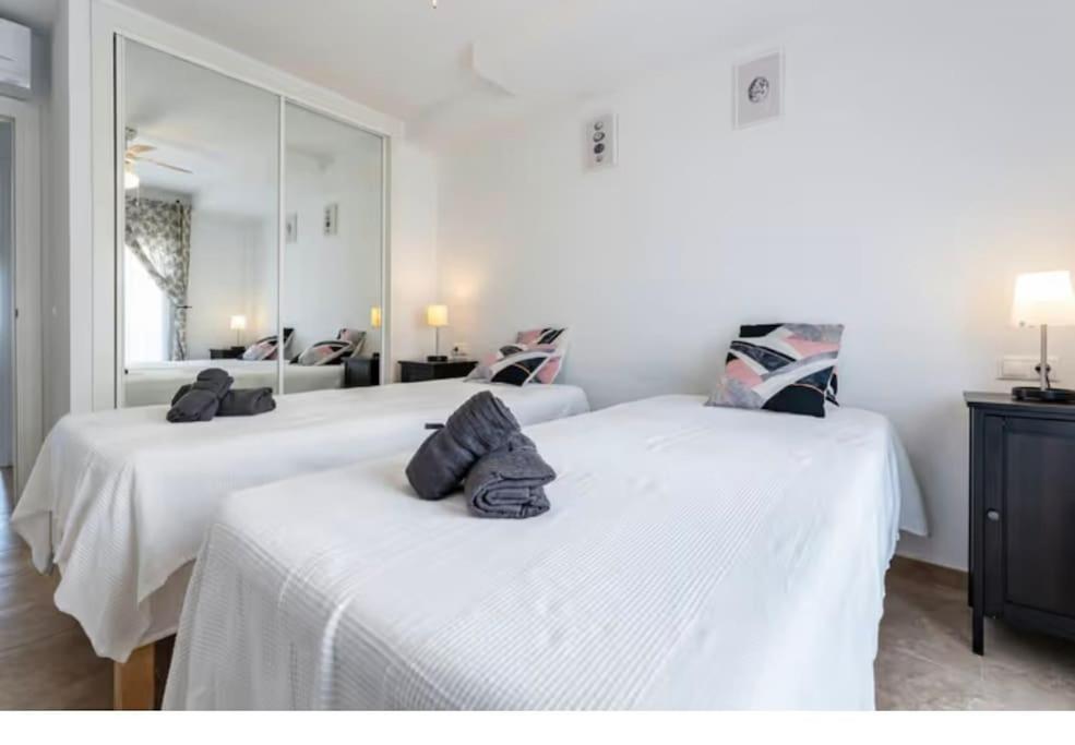 Magnificas Vistas Al Mar Apartment Benalmadena Bagian luar foto