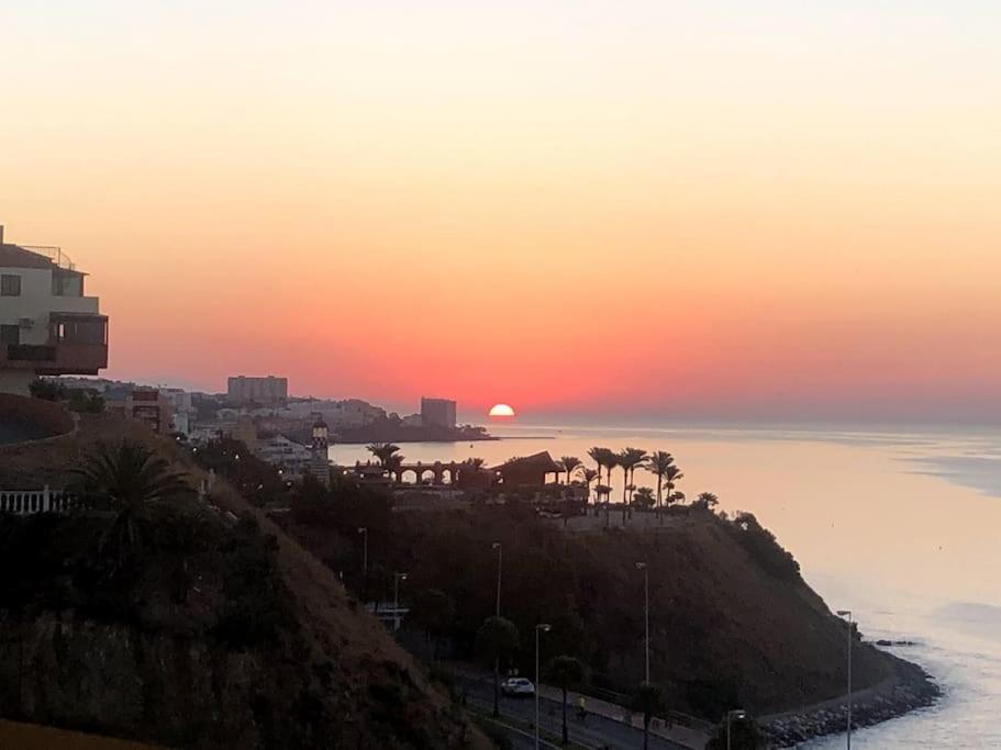 Magnificas Vistas Al Mar Apartment Benalmadena Bagian luar foto