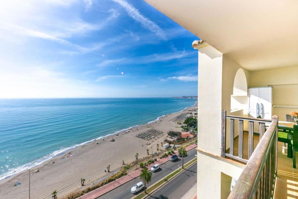 Magnificas Vistas Al Mar Apartment Benalmadena Bagian luar foto